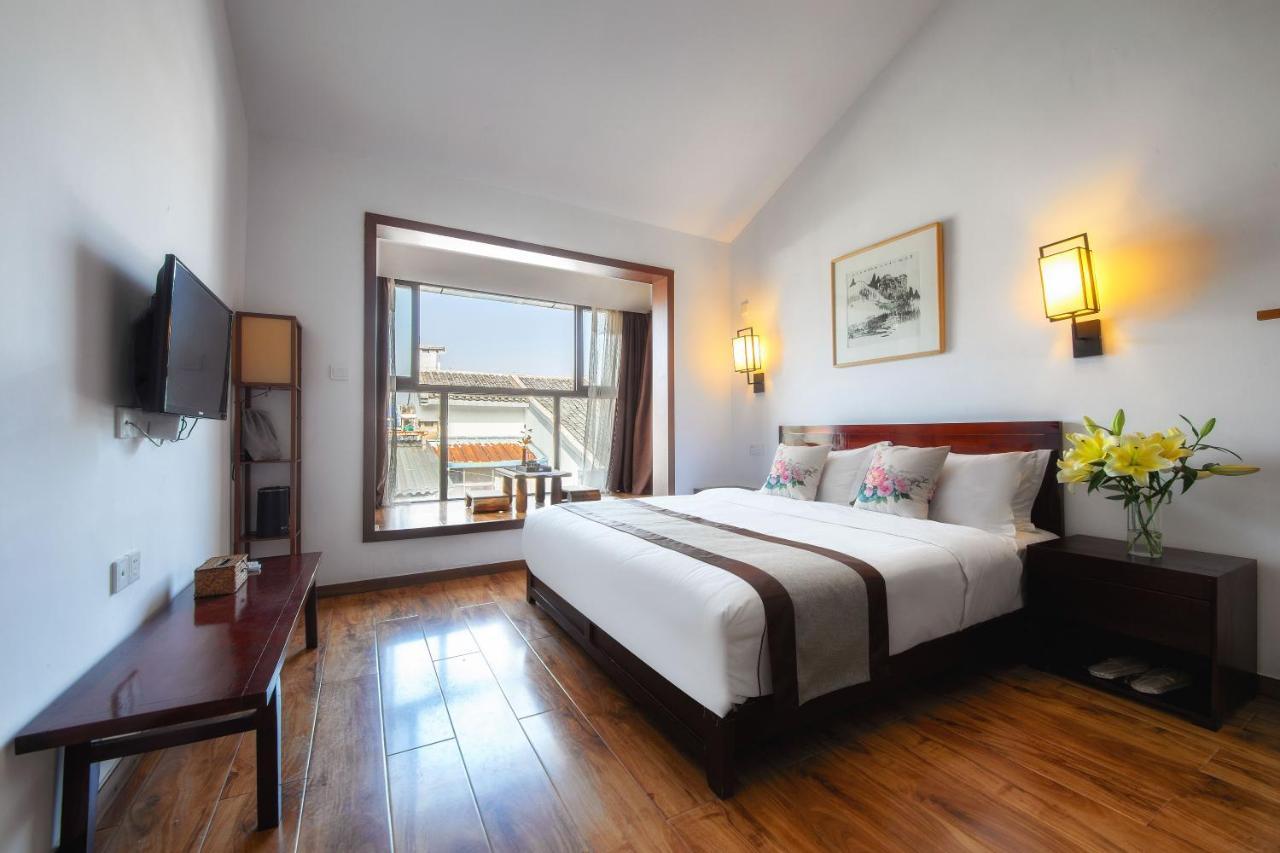 Serene Vale Inn Guilin-Free One Way Pick Up Service To High-Speed Railway Station For 2 Nights Exterior photo