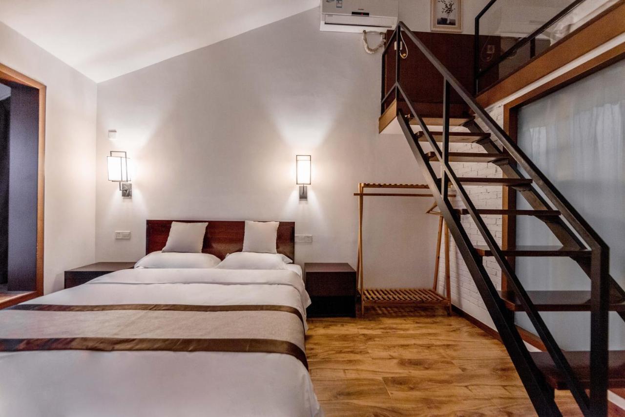 Serene Vale Inn Guilin-Free One Way Pick Up Service To High-Speed Railway Station For 2 Nights Exterior photo