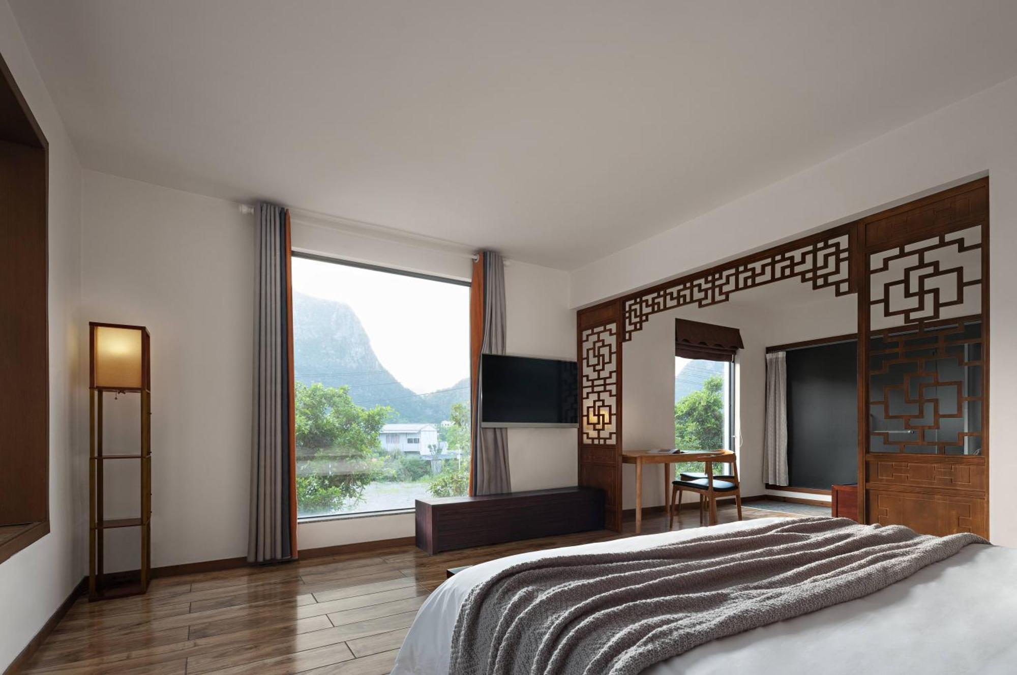 Serene Vale Inn Guilin-Free One Way Pick Up Service To High-Speed Railway Station For 2 Nights Exterior photo