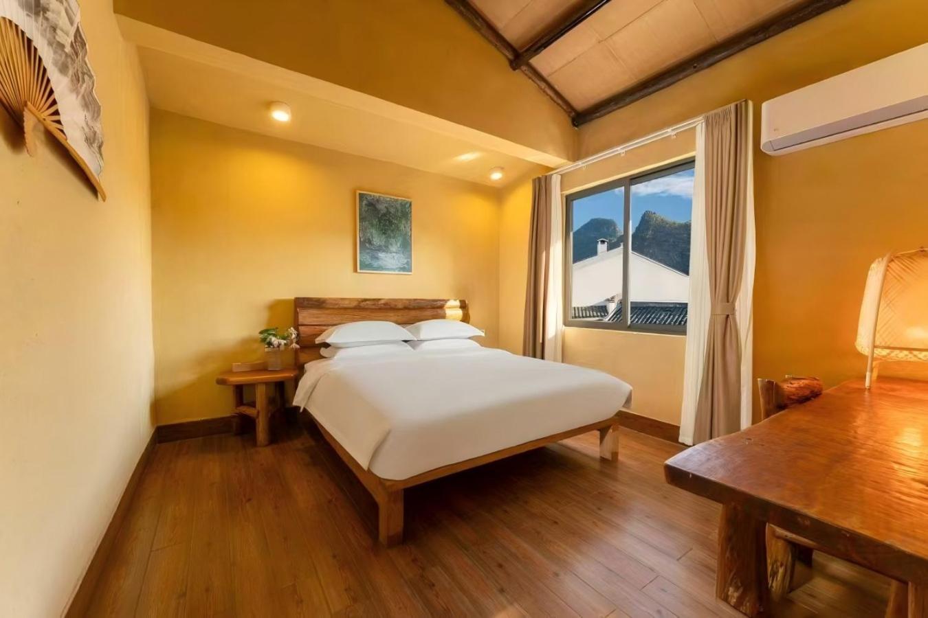 Serene Vale Inn Guilin-Free One Way Pick Up Service To High-Speed Railway Station For 2 Nights Exterior photo