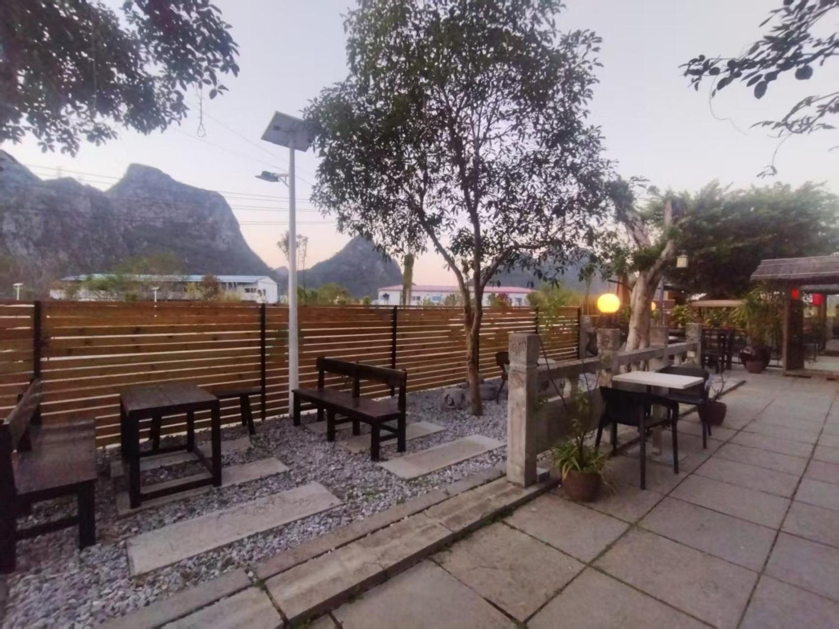 Serene Vale Inn Guilin-Free One Way Pick Up Service To High-Speed Railway Station For 2 Nights Exterior photo