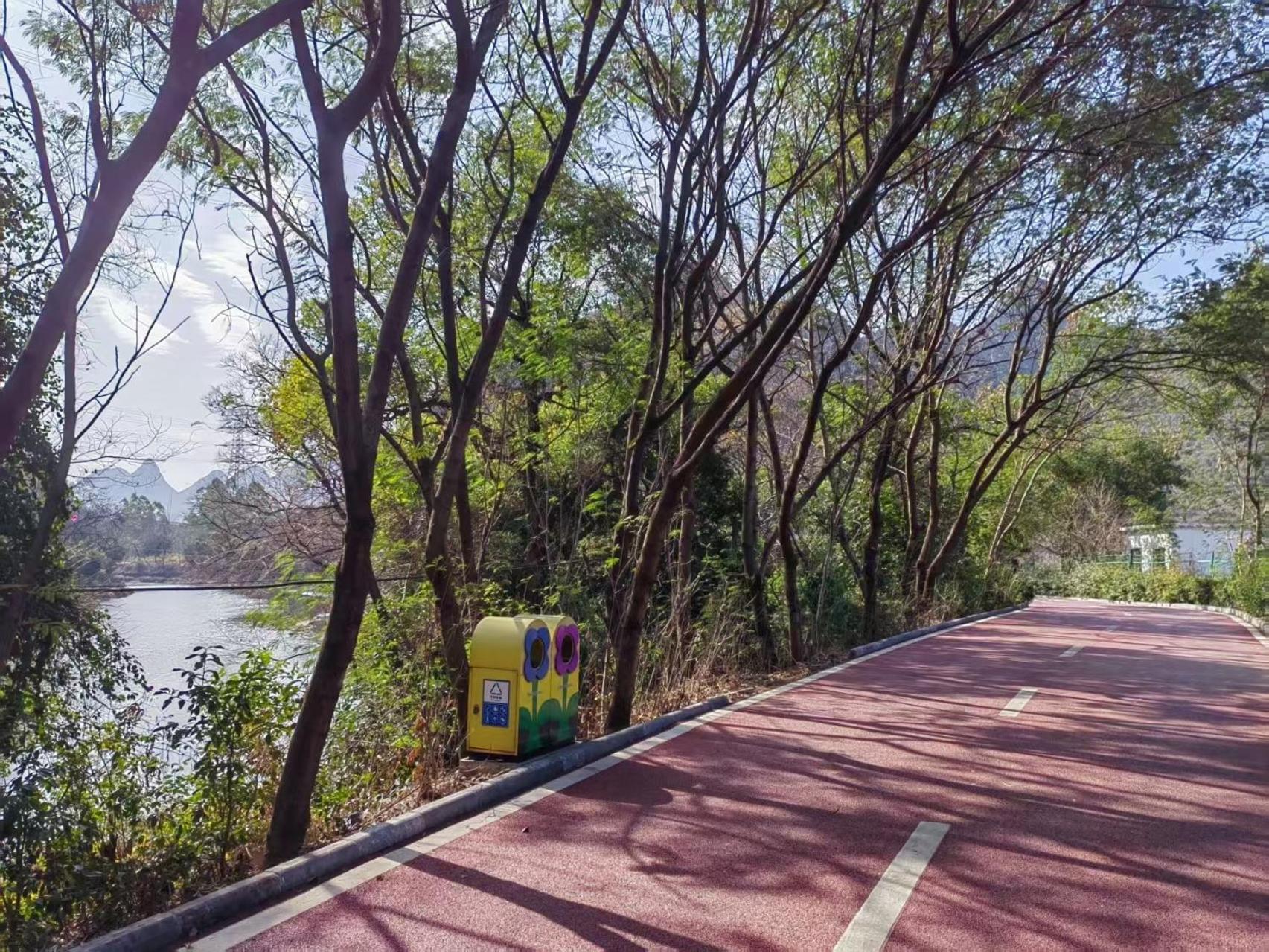 Serene Vale Inn Guilin-Free One Way Pick Up Service To High-Speed Railway Station For 2 Nights Exterior photo