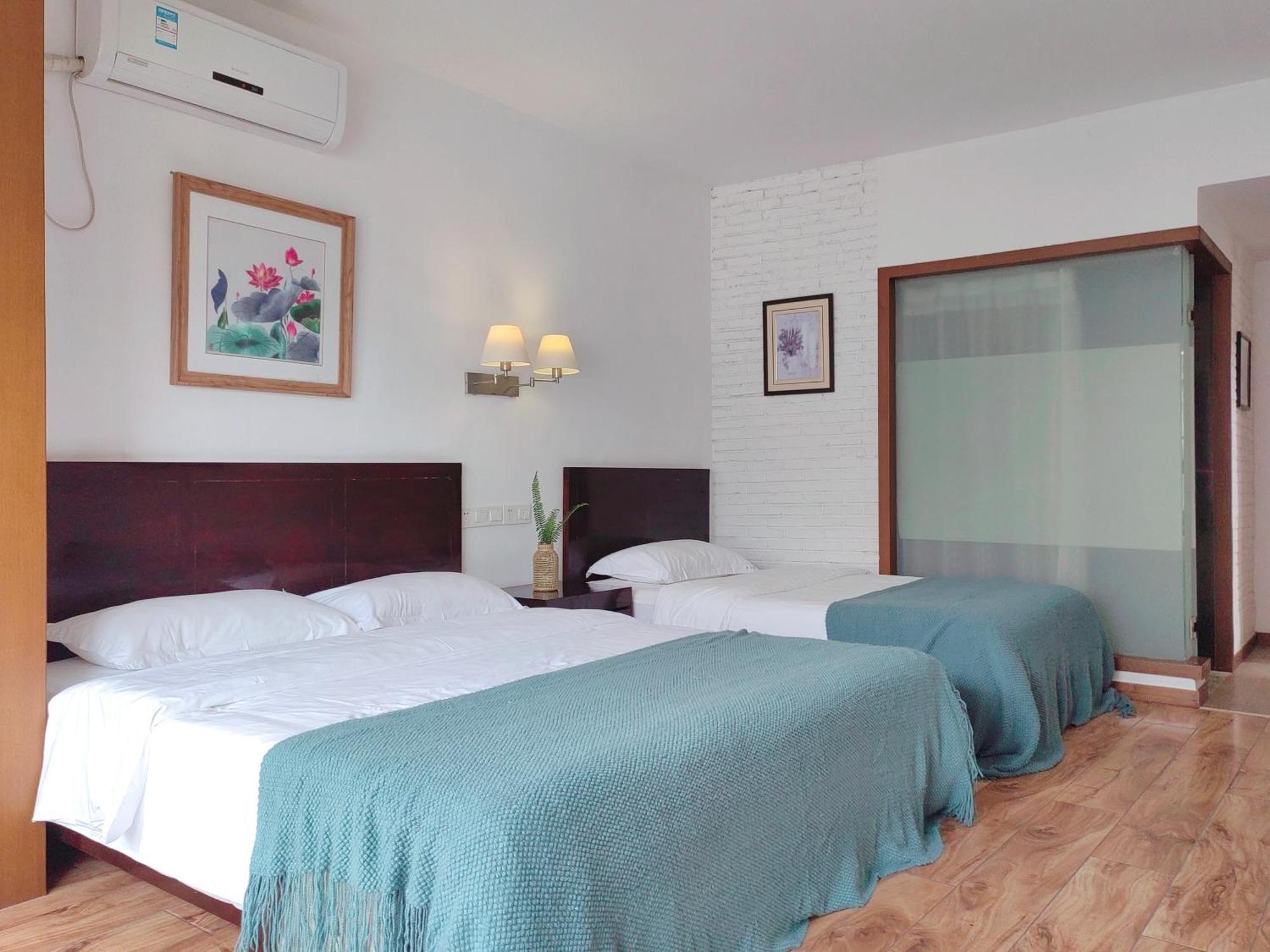 Serene Vale Inn Guilin-Free One Way Pick Up Service To High-Speed Railway Station For 2 Nights Room photo